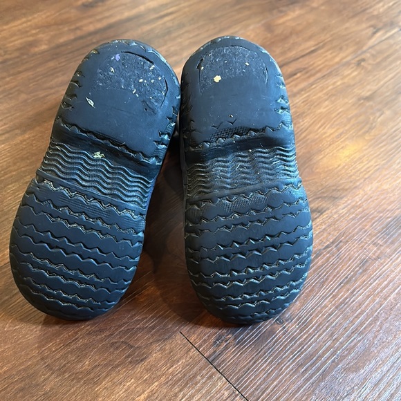 BOGS Waterproof Boots Child Size 13 - Picture 5 of 8